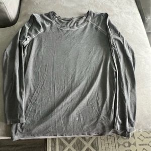 Lululemon long sleeve T-shirt